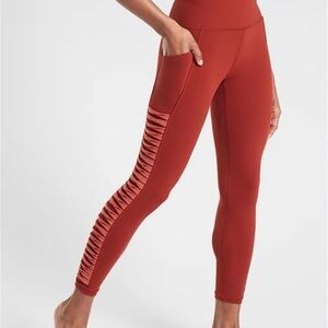 Athleta Salutation Stash Pocket Twist 7/8 Tight Legging